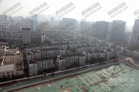 地块南面为翠苑三区